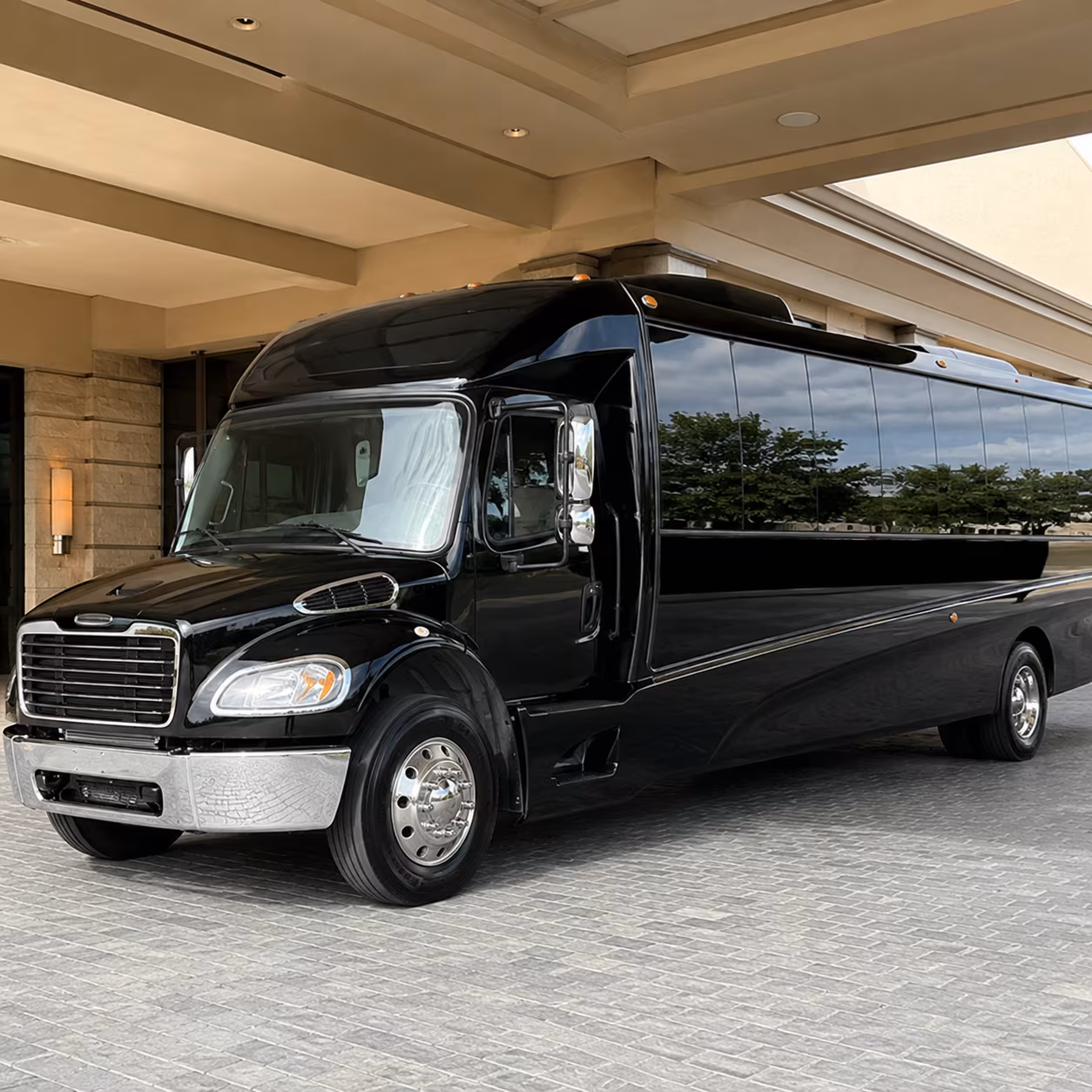 fremont 20 passenger minibus